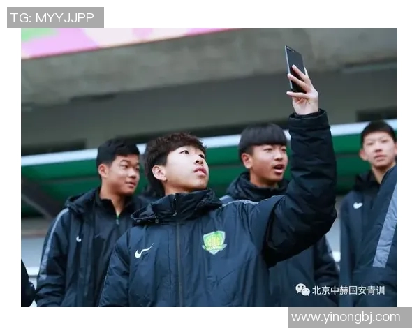 重庆足球队实力揭秘：从青训到职业联赛的全景分析与展望